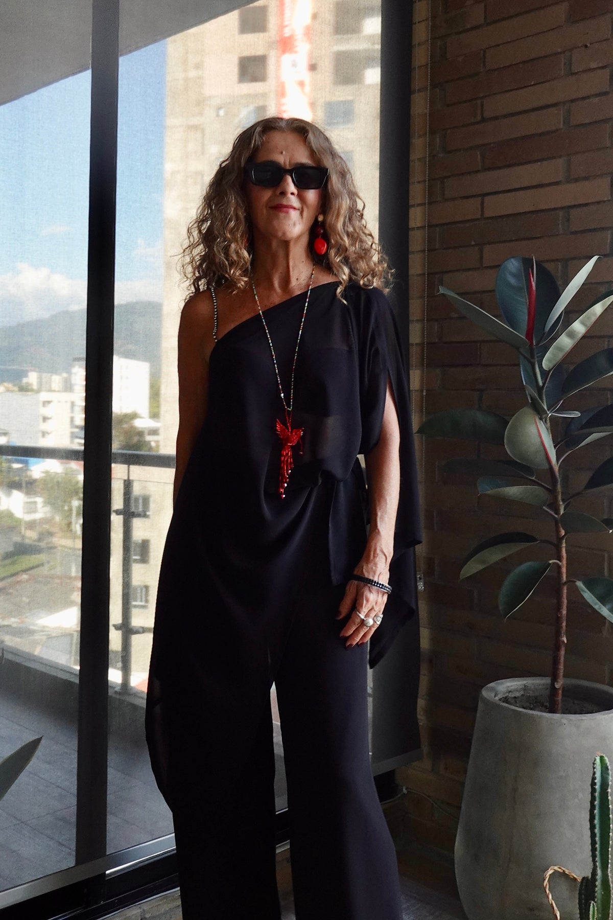 Conjunto indonesia negro